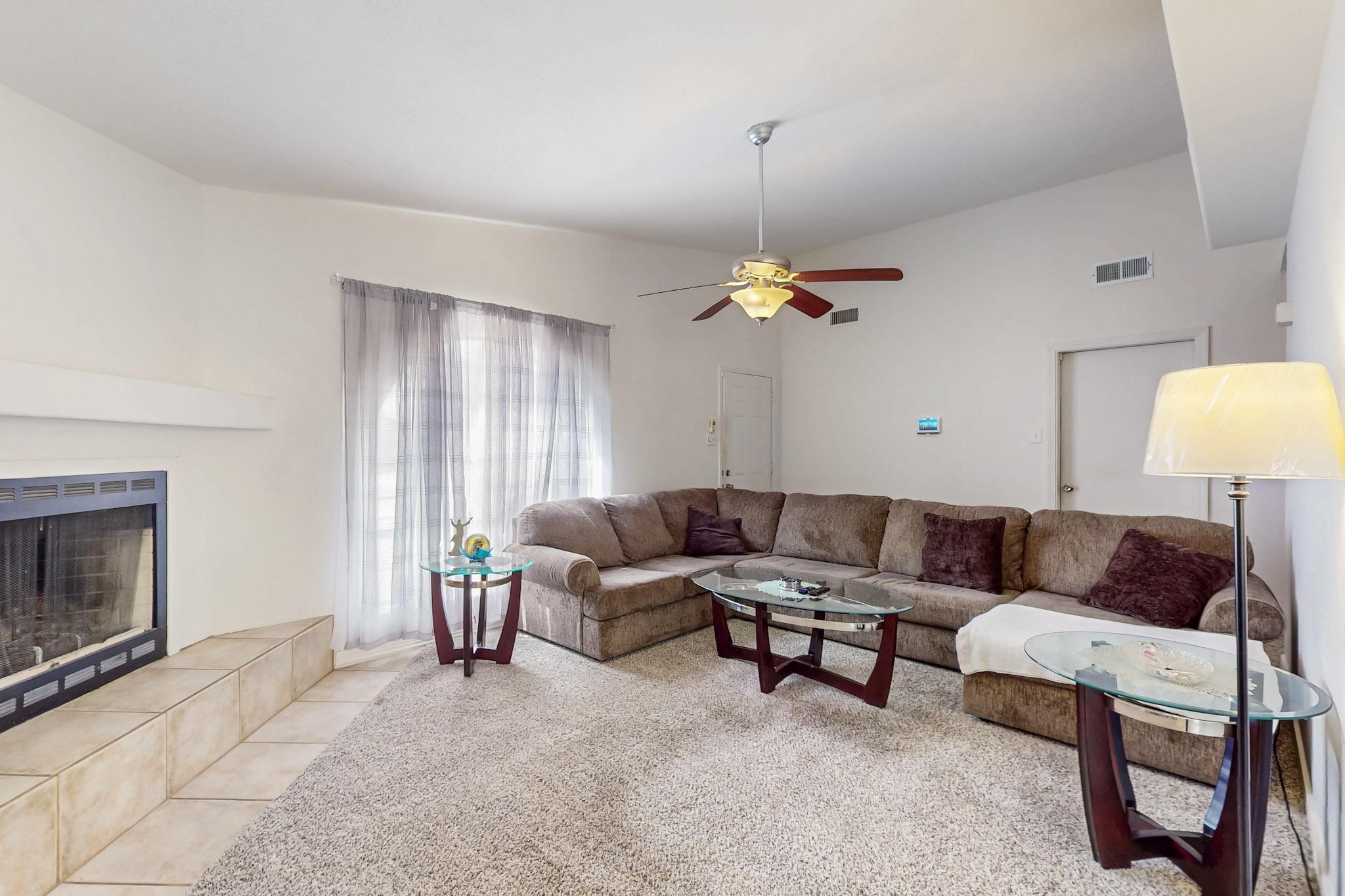 402 Calle Don Santiago, Los Lunas, New Mexico image 6