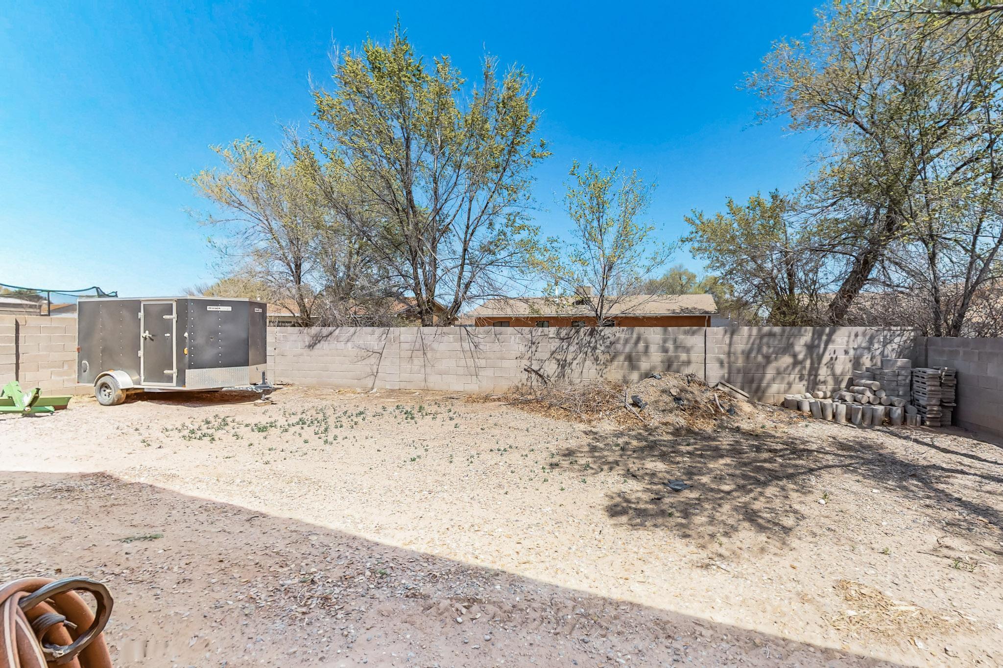 402 Calle Don Santiago, Los Lunas, New Mexico image 33