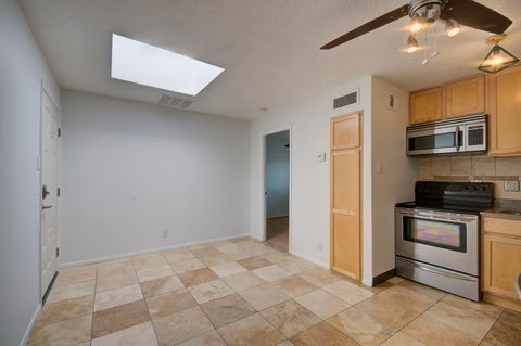 Photo of 351 Washington Street SE #202, Albuquerque, NM 87108 (MLS # 1102994)