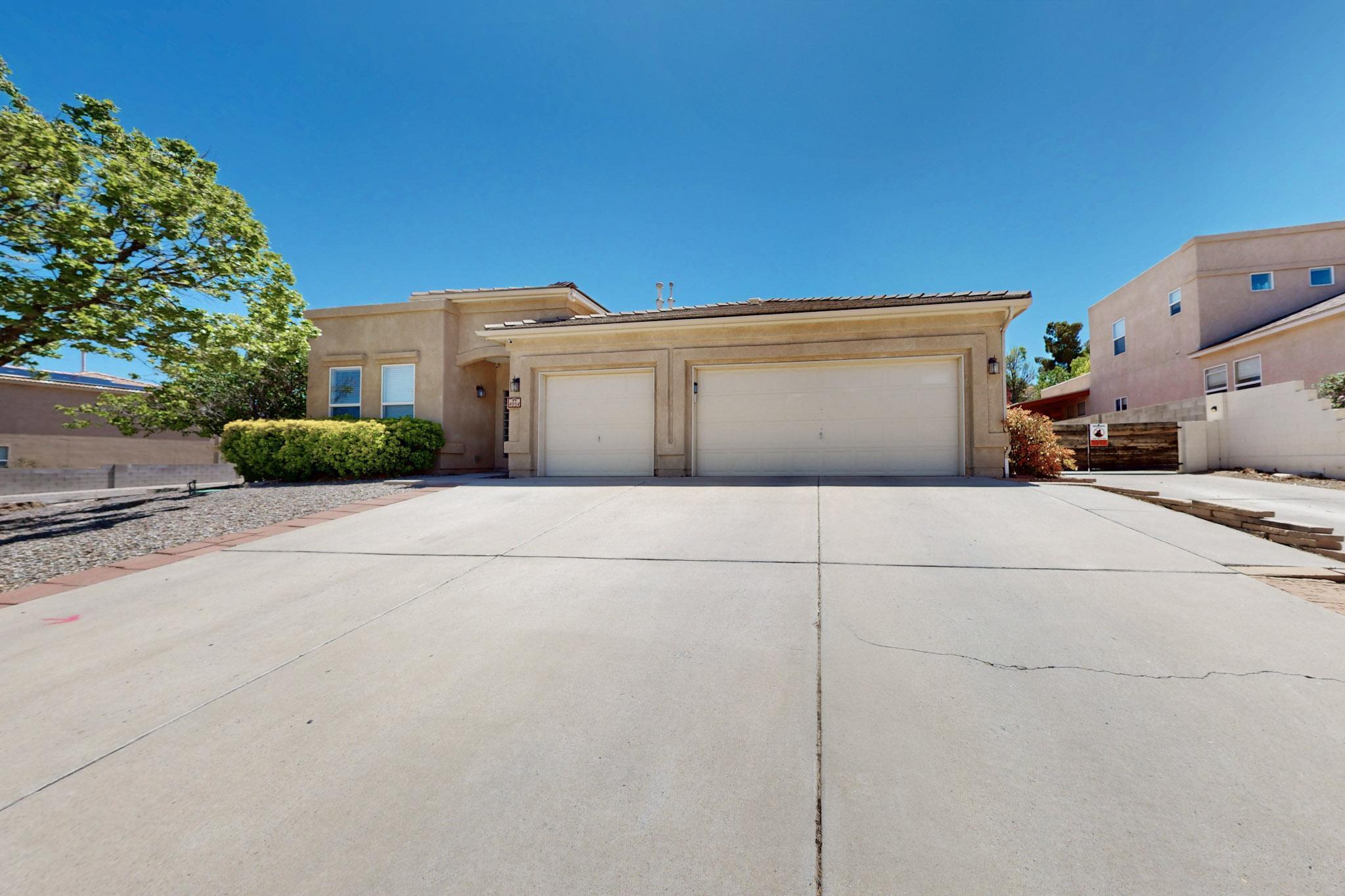 4954 Dream Dancer Drive, Rio Rancho, New Mexico image 1