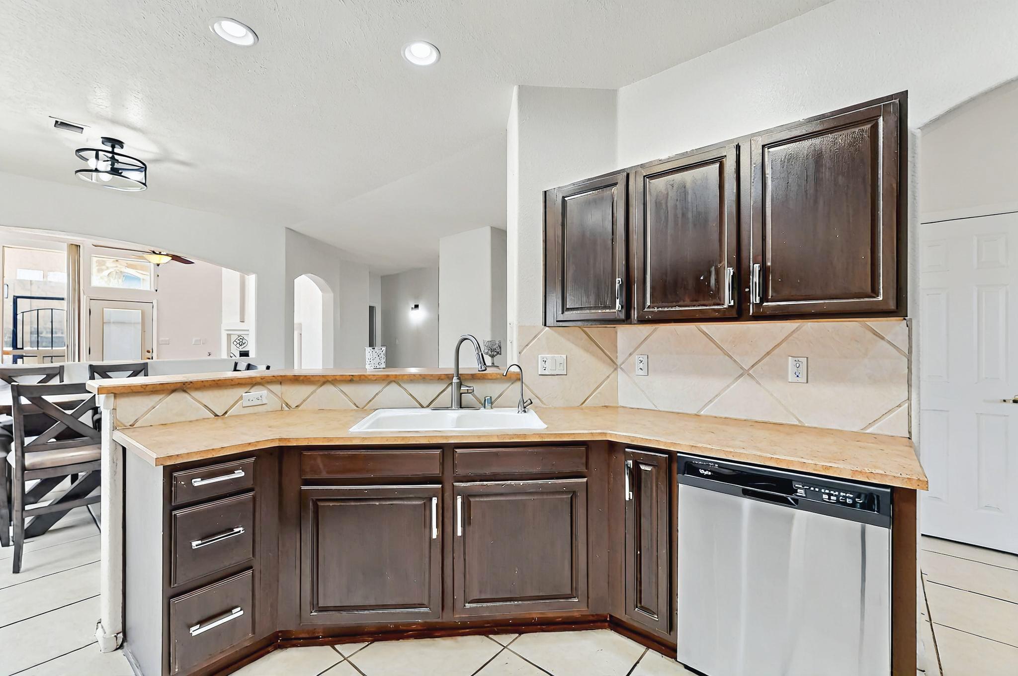 4954 Dream Dancer Drive, Rio Rancho, New Mexico image 11