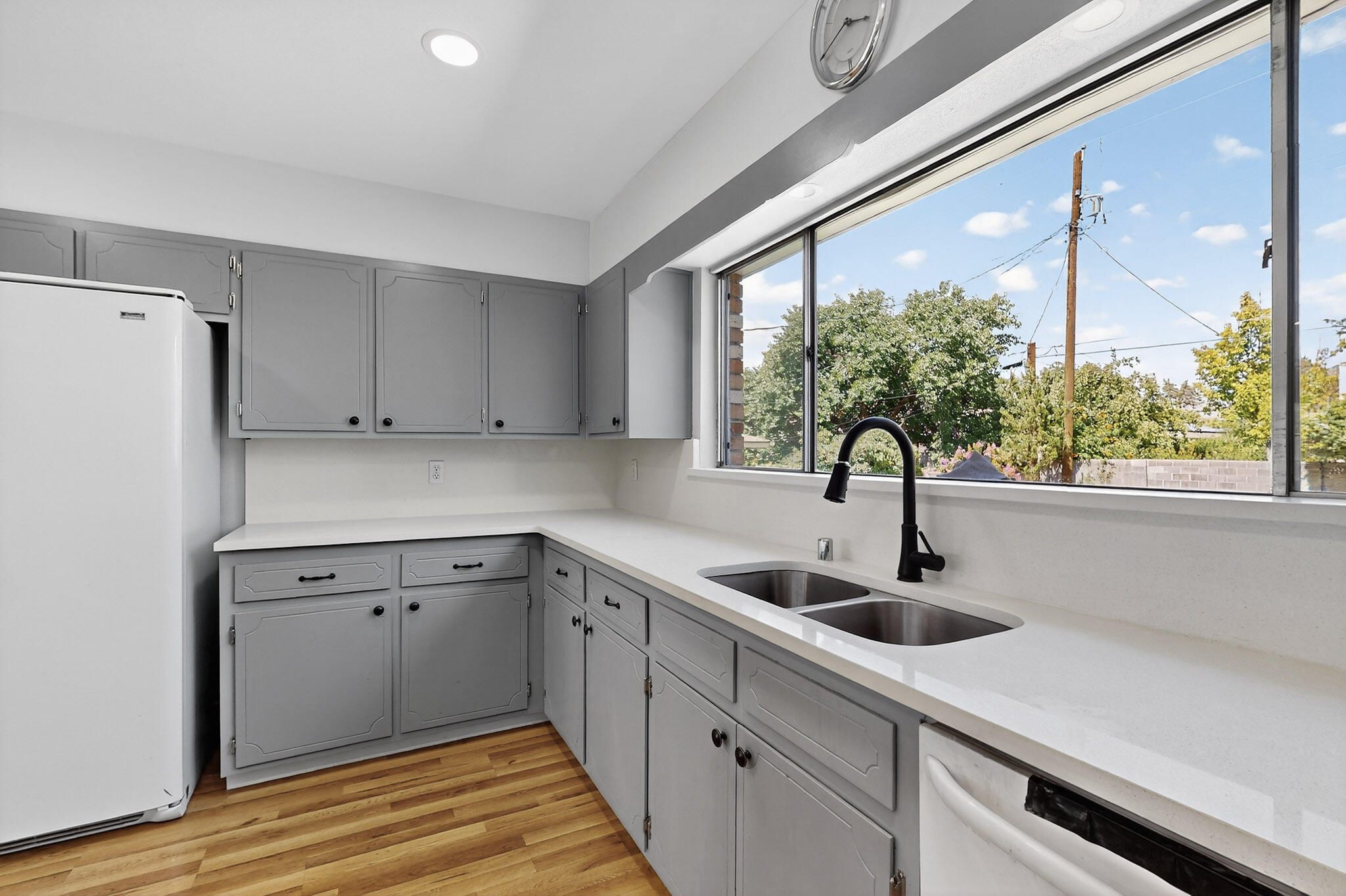 1414 CALIFORNIA Street NE