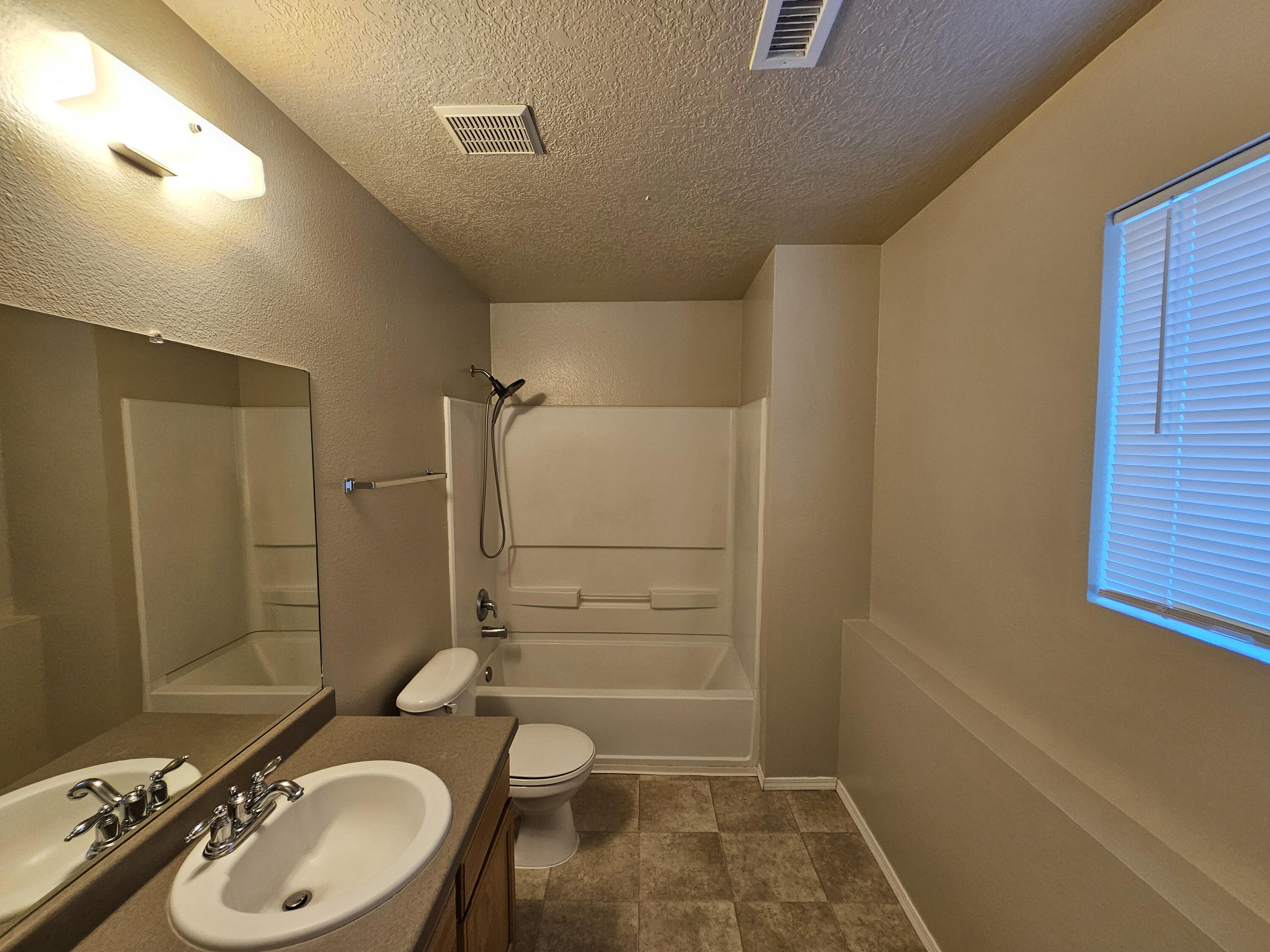 375 Cloud View Avenue, Los Lunas, New Mexico image 36