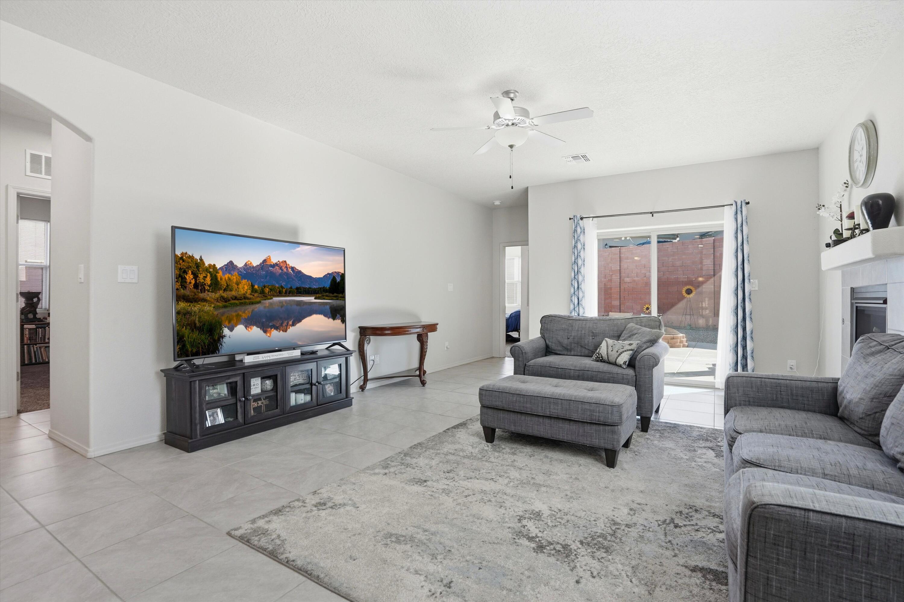 4433 Golden Eagle Loop NE