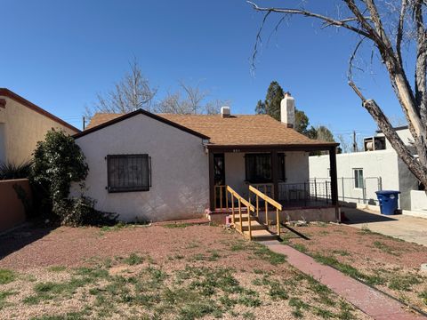 Photo of 213 Amherst Drive SE, Albuquerque, NM 87106 (MLS # 1099489)