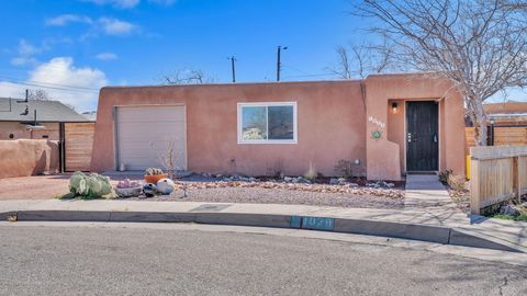 Photo of 1029 Lynch Court NW, Albuquerque, NM 87104 (MLS # 1099206)