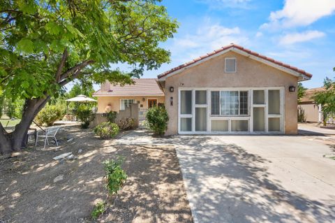 Photo of 8 Chili Road, Los Lunas, NM 87031 (MLS # 1091652)