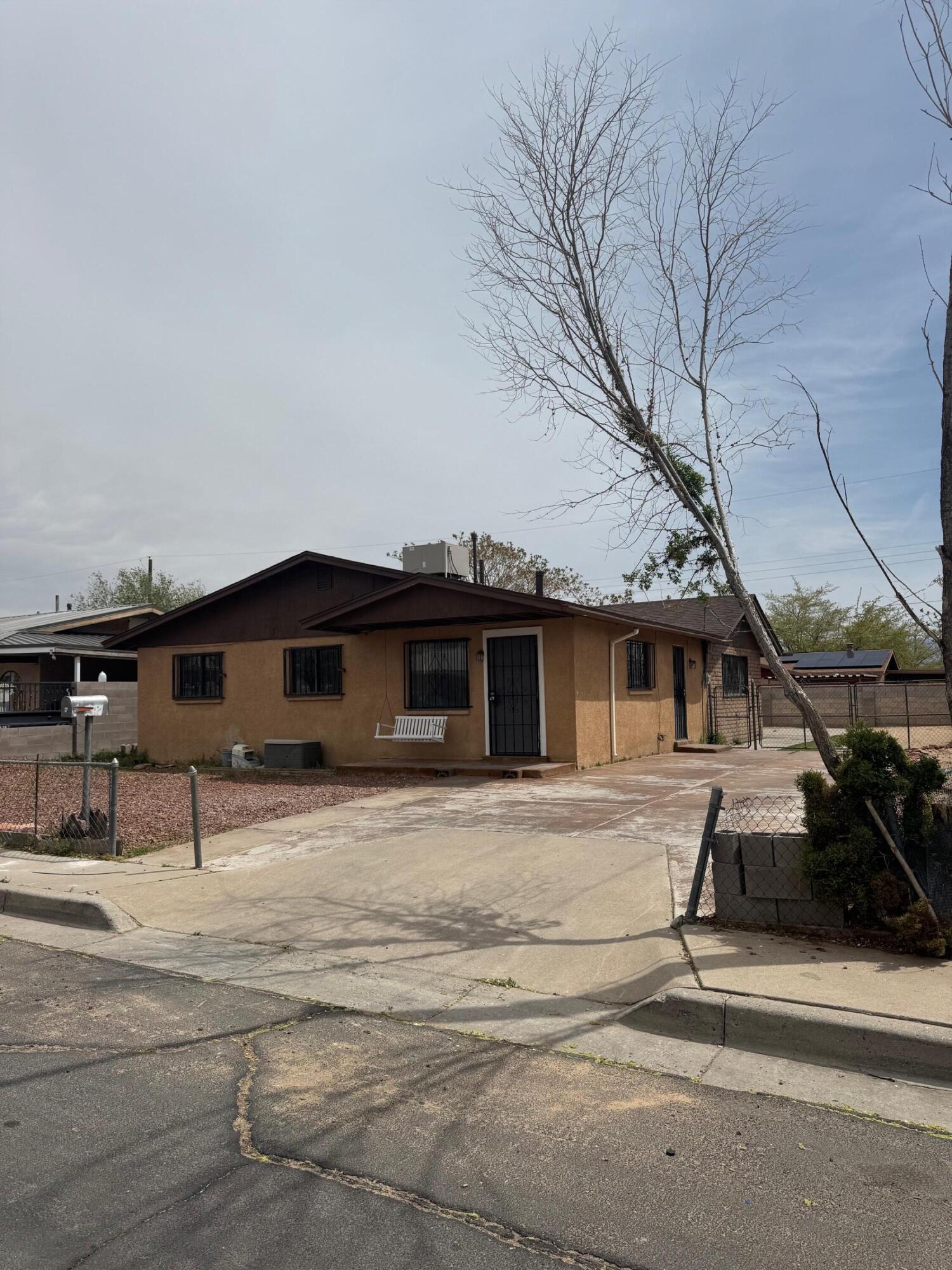 1512 55th Street, Albuquerque, New Mexico image 1