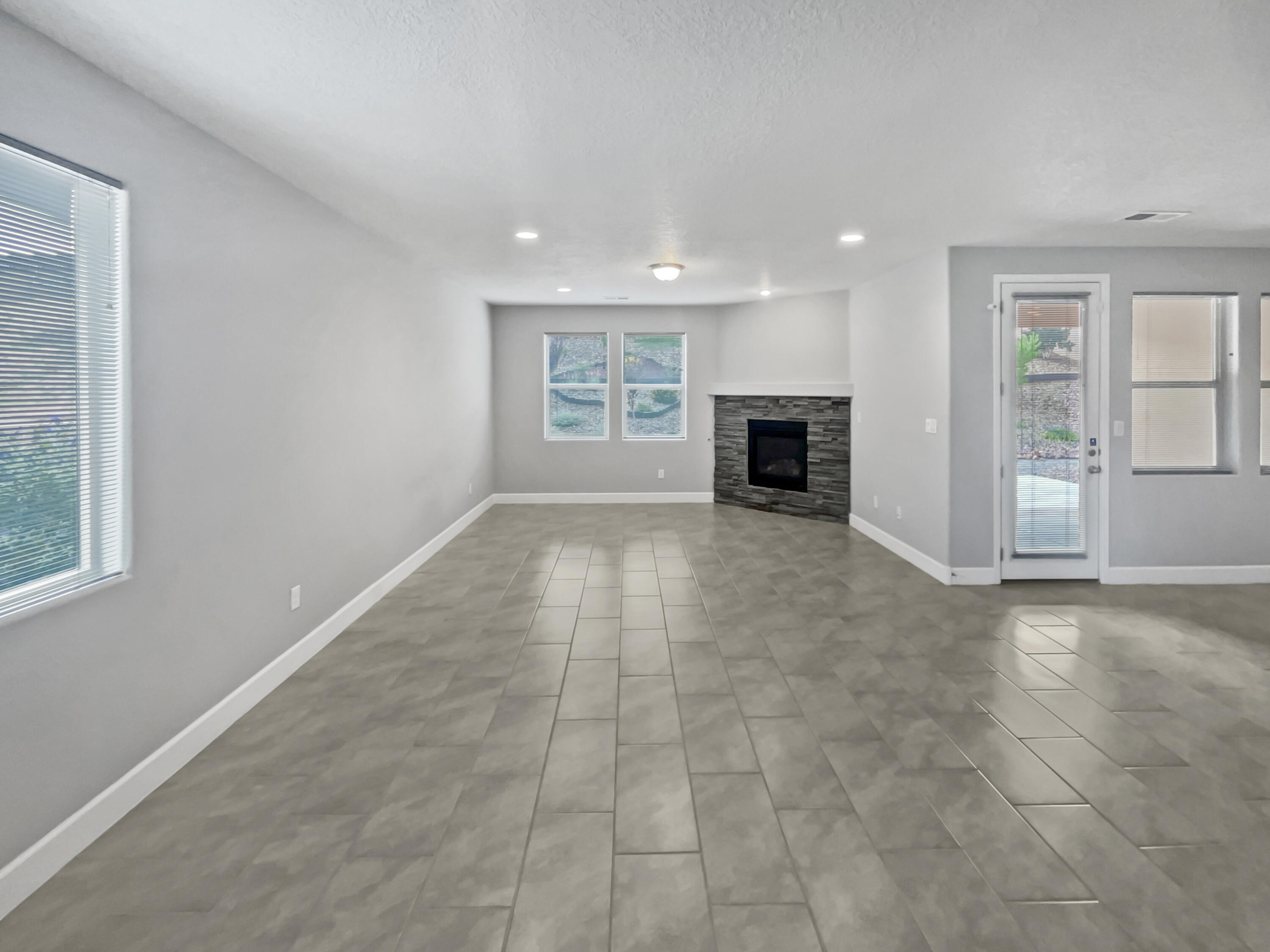 1959 CASTLE PEAK Loop NE