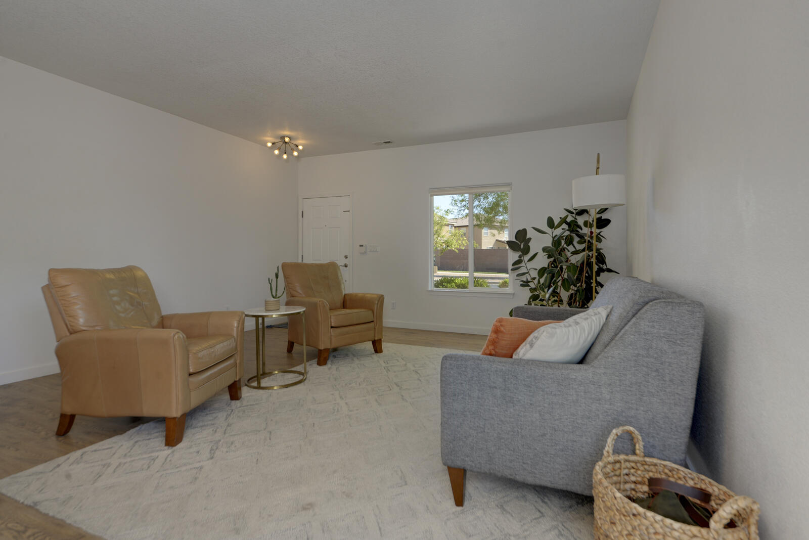 1807 Avenida Comunidad, Rio Rancho, New Mexico image 3