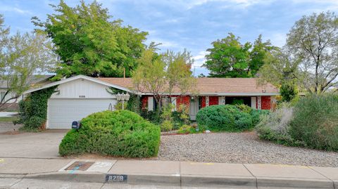Photo of 8208 Harwood Avenue NE, Albuquerque, NM 87110 (MLS # 1092810)
