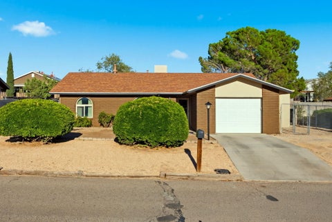 Homes For Sale - 232 17th Street<br/> Rio Rancho, NM 87124