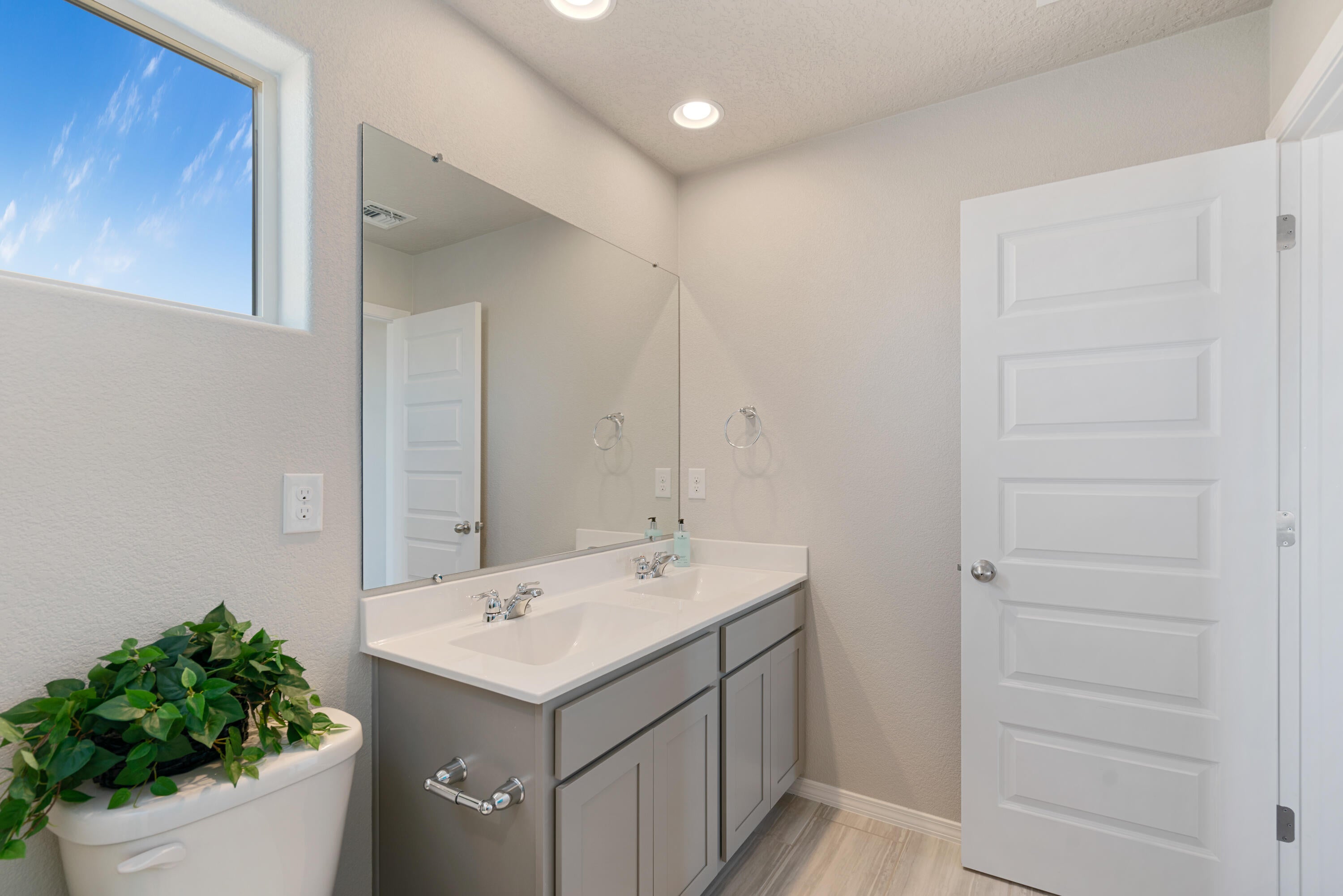 3352 Dijamant Loop SE