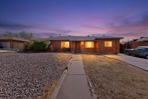 Photo of 2328 Wyoming Boulevard NE, Albuquerque, NM 87112 (MLS # 1100697)