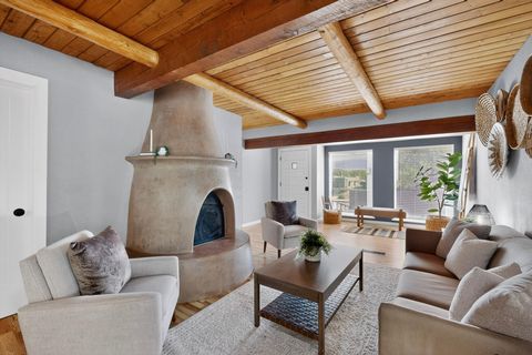 Photo of 1617 Anderson Place SE, Albuquerque, NM 87108 (MLS # 1102550)