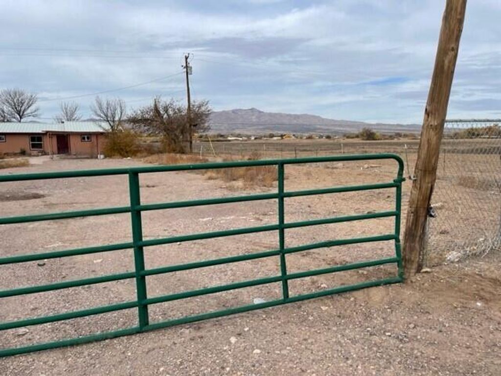 View Jenilyn Rincones's Homes for Sale Jenilyn Rincones Socorro