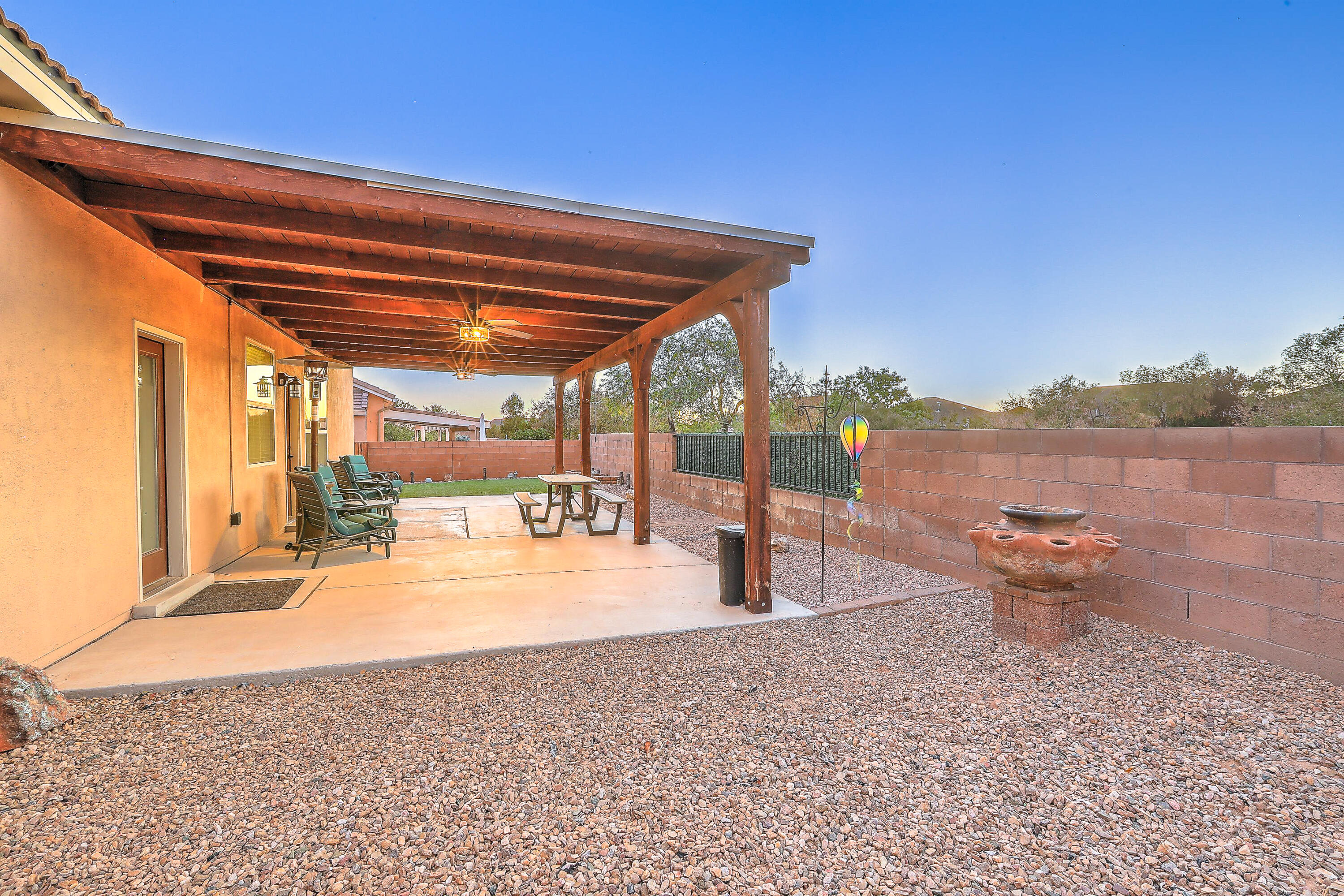 1639 Vista De Colinas Drive, Rio Rancho, New Mexico image 39