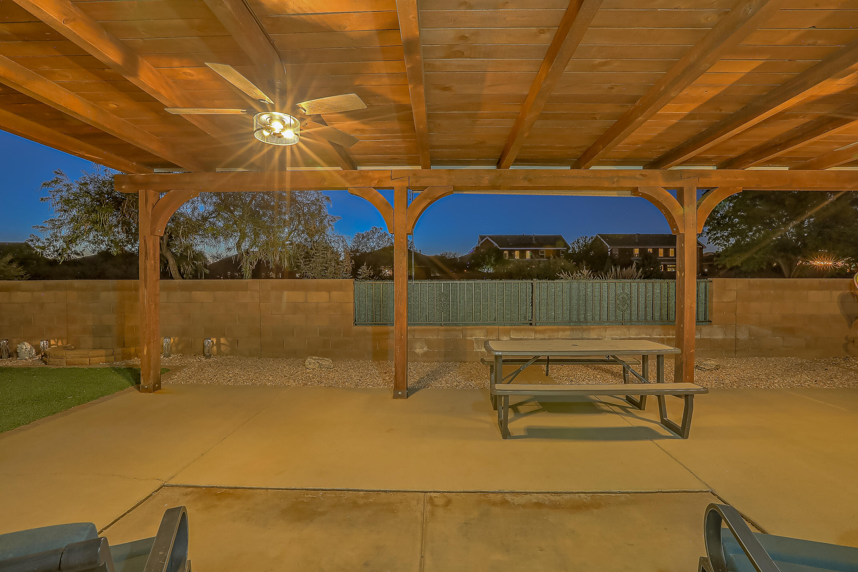 1639 Vista De Colinas Drive, Rio Rancho, New Mexico image 46