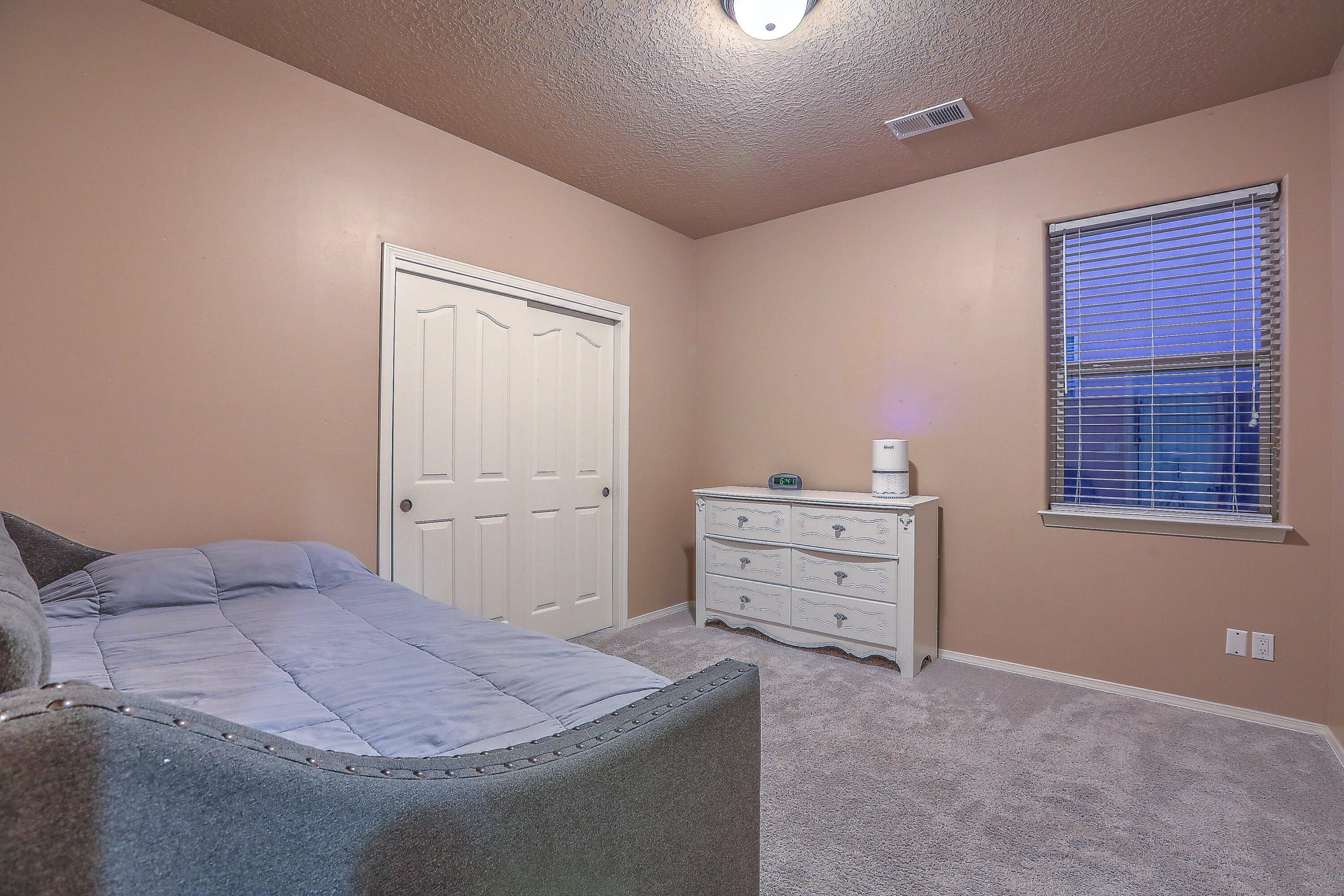 1639 Vista De Colinas Drive, Rio Rancho, New Mexico image 28