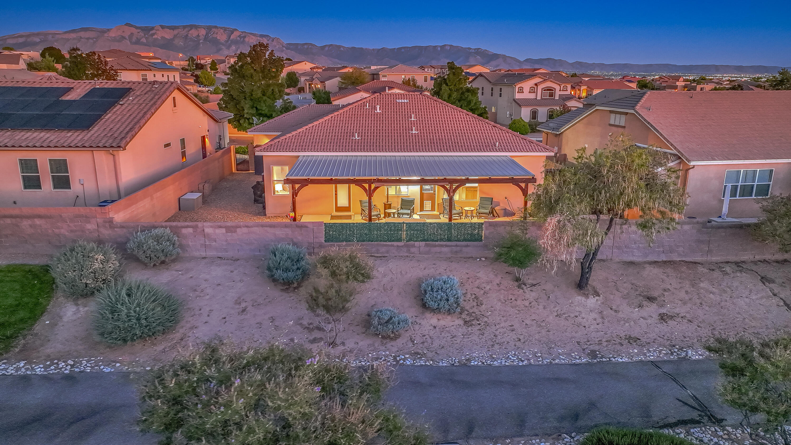 1639 Vista De Colinas Drive, Rio Rancho, New Mexico image 43