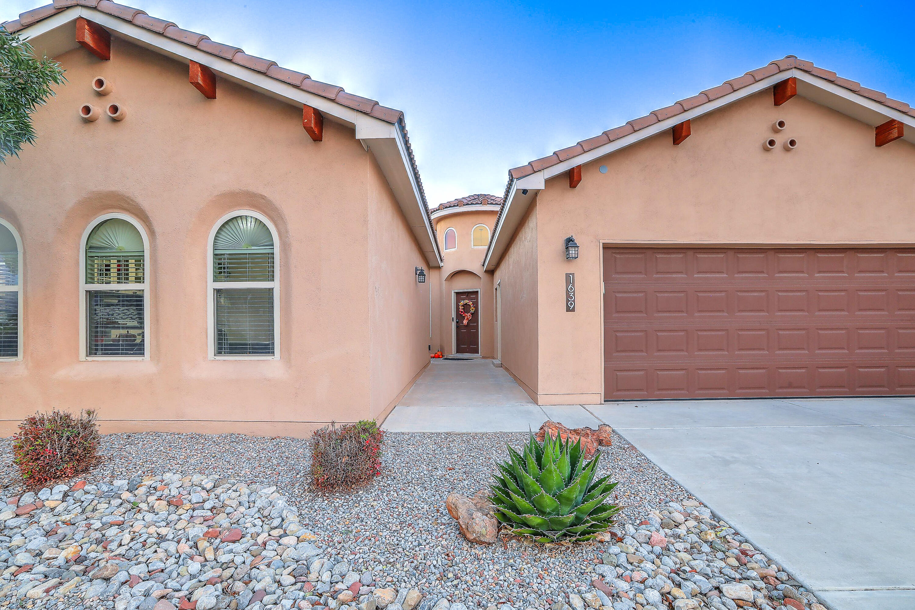 1639 Vista De Colinas Drive, Rio Rancho, New Mexico image 49