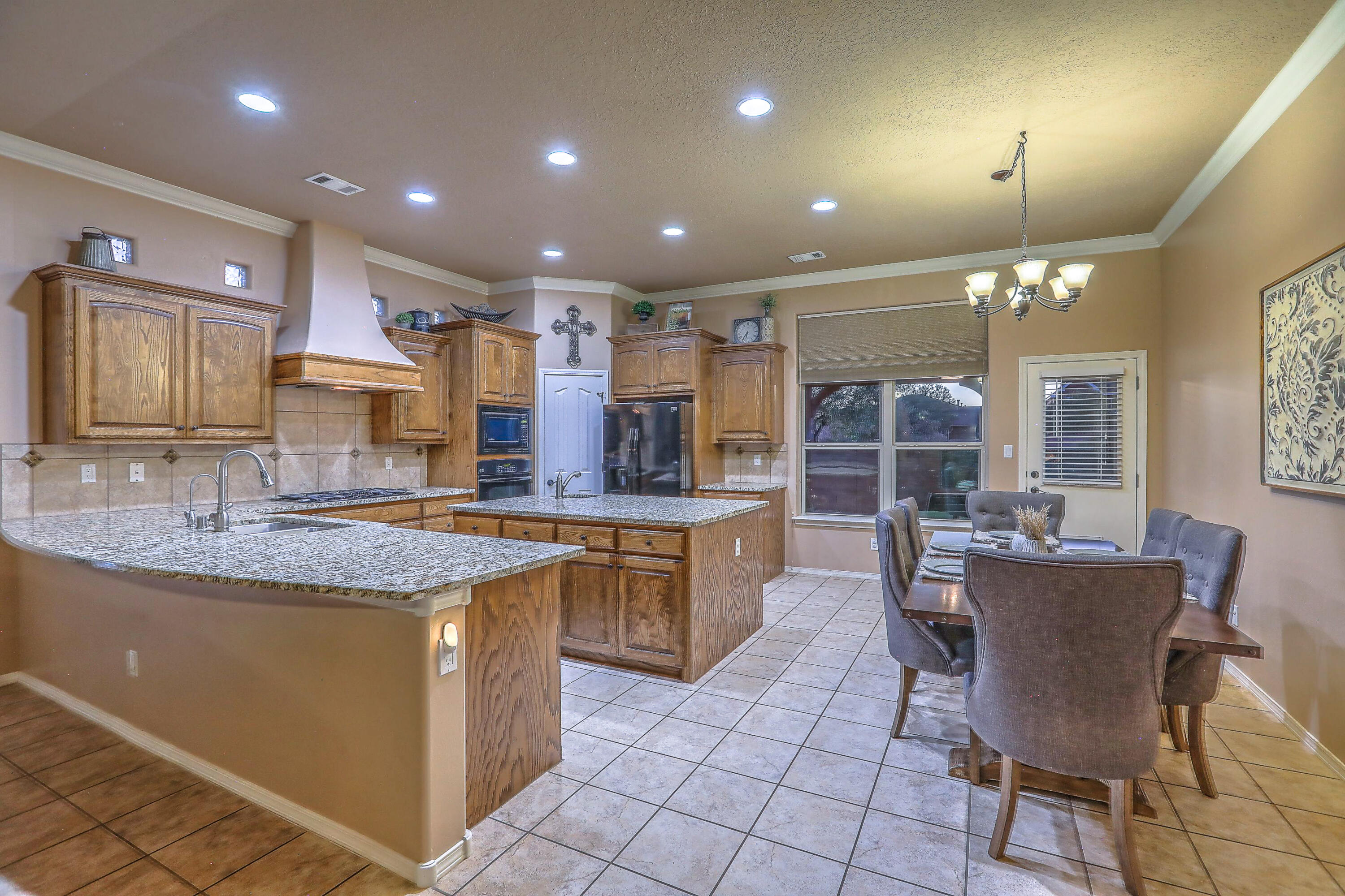 1639 Vista De Colinas Drive, Rio Rancho, New Mexico image 4