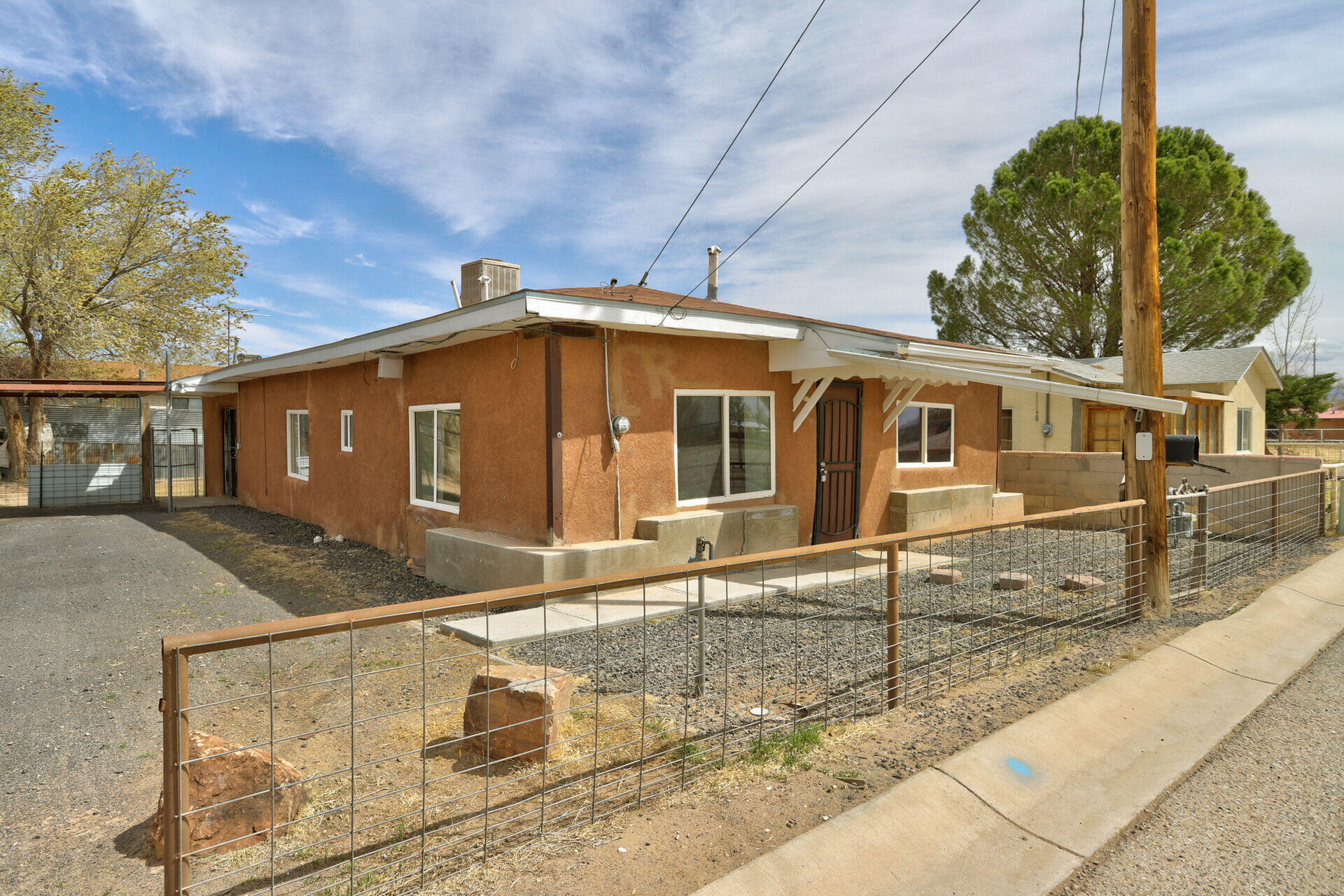 722 Vivian Road, Belen, New Mexico image 2