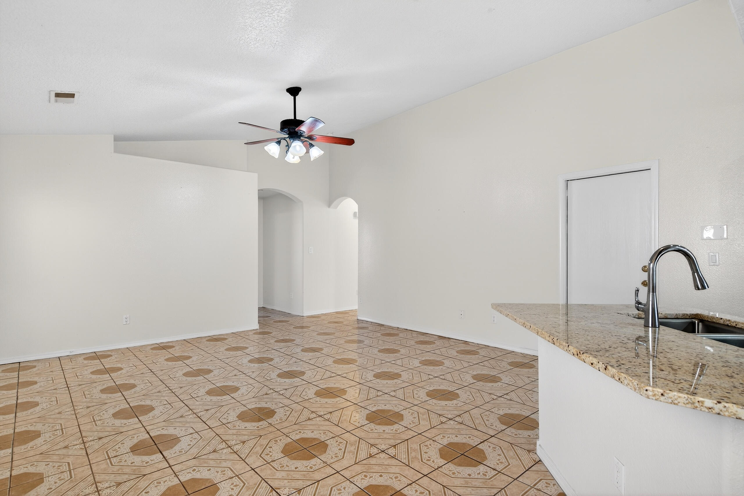 1228 Telstar Loop NW