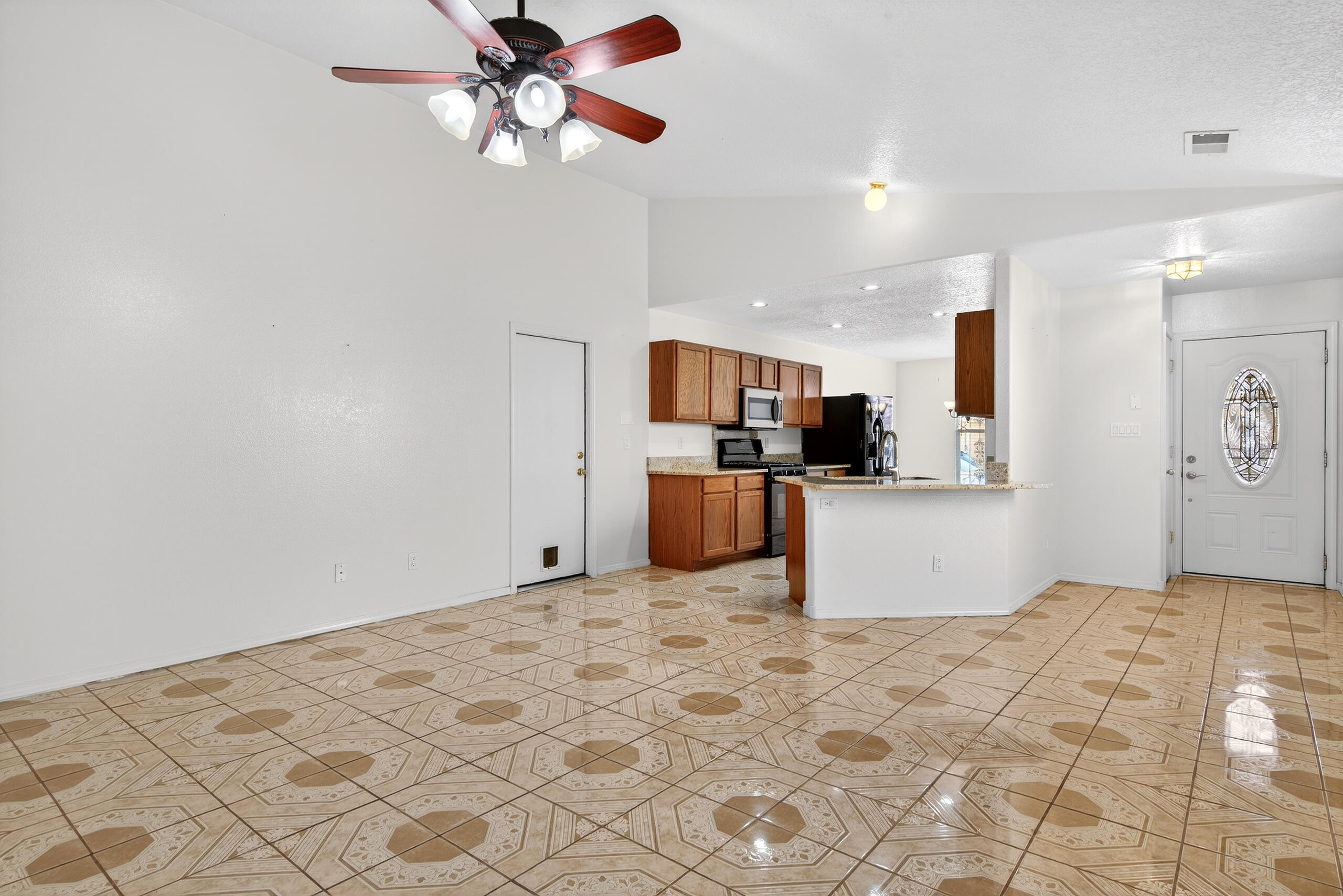 1228 Telstar Loop NW