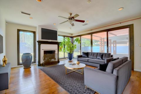 Photo of 1724 CHACOMA Place SW, Albuquerque, NM 87104 (MLS # 1087688)