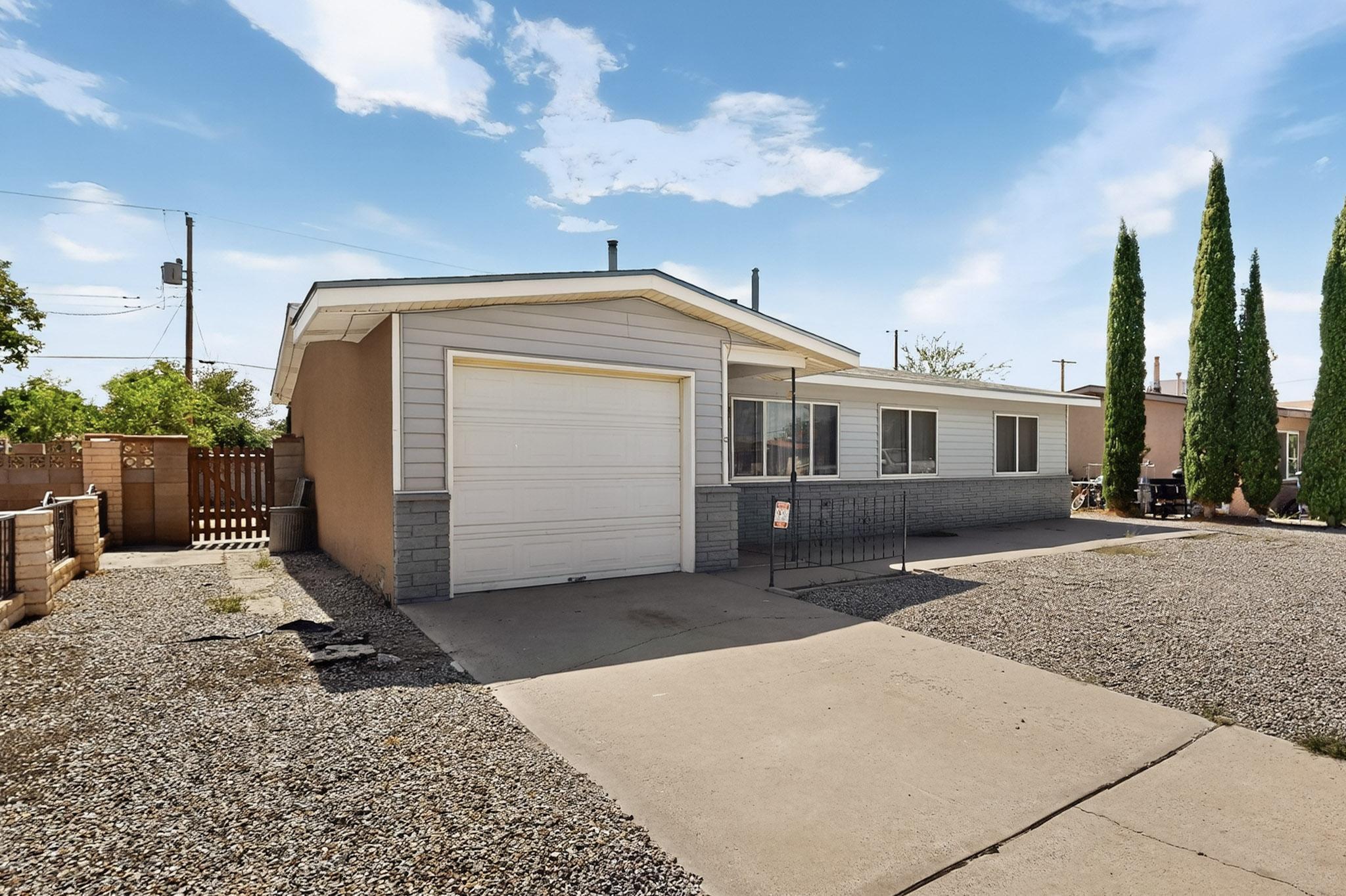 5948 Carlos Rey Circle SW