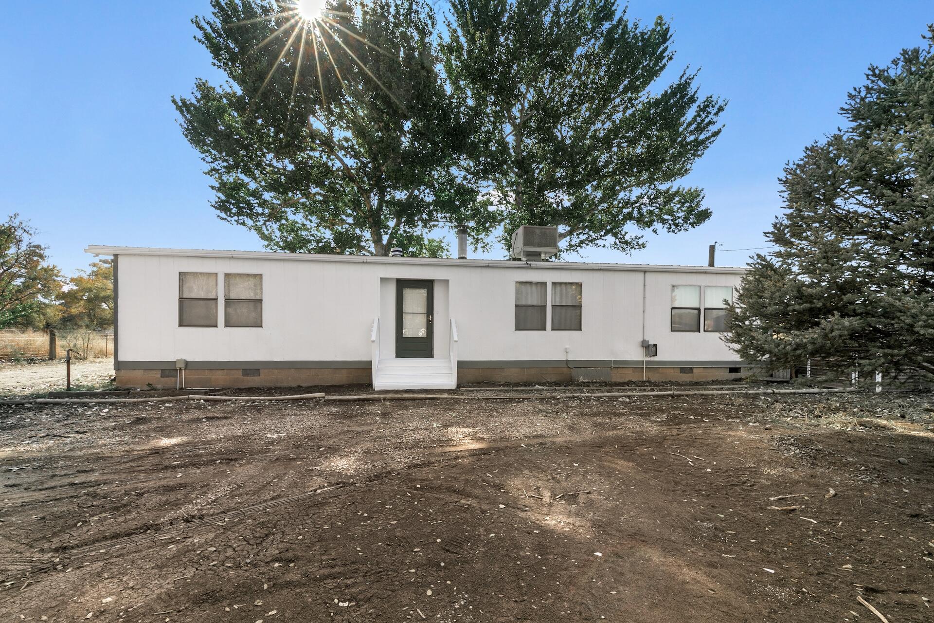 42 Elias Road, Los Lunas, New Mexico image 2