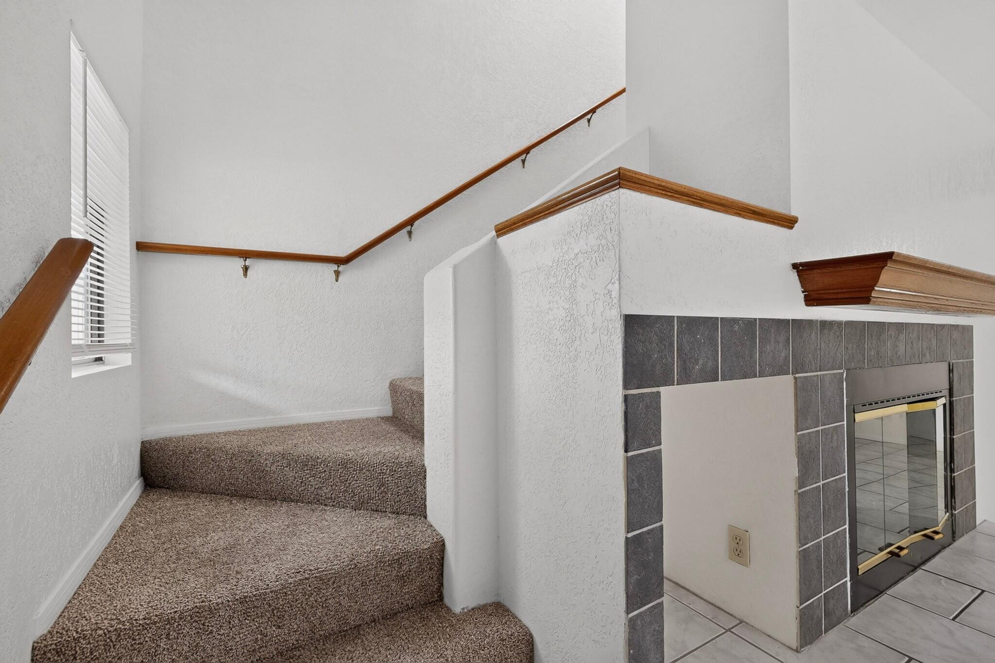 2900 Vista Del Rey NE UNIT 25B