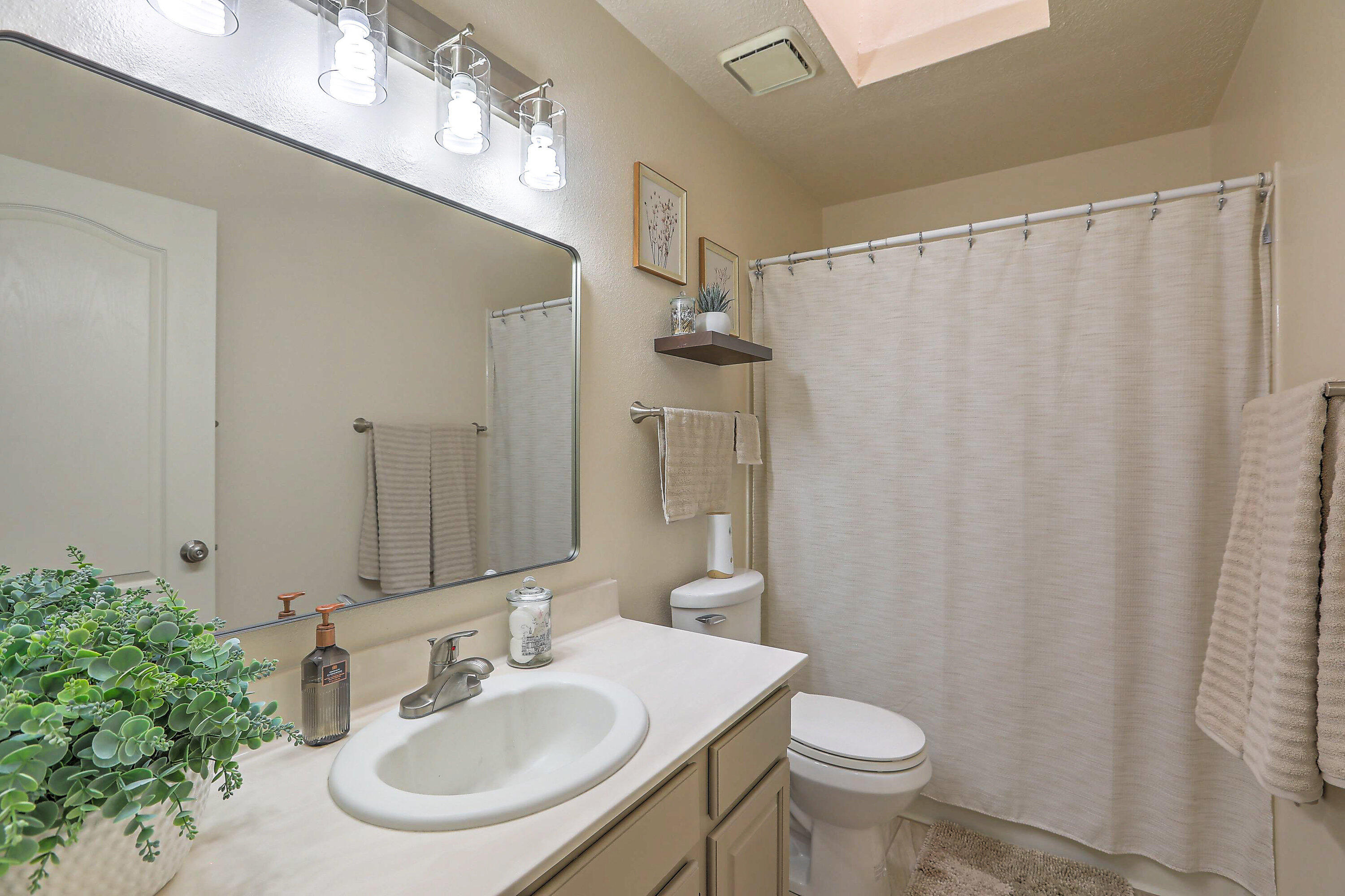 2381 Agua Fria Drive, Rio Rancho, New Mexico image 25