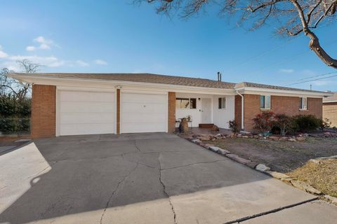 Photo of 2905 Wisconsin Street NE, Albuquerque, NM 87110 (MLS # 1096493)