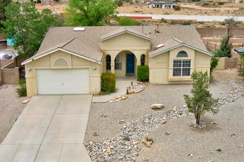 Homes For Sale - 2405 Agua Fria Drive<br/> Rio Rancho, NM 87144