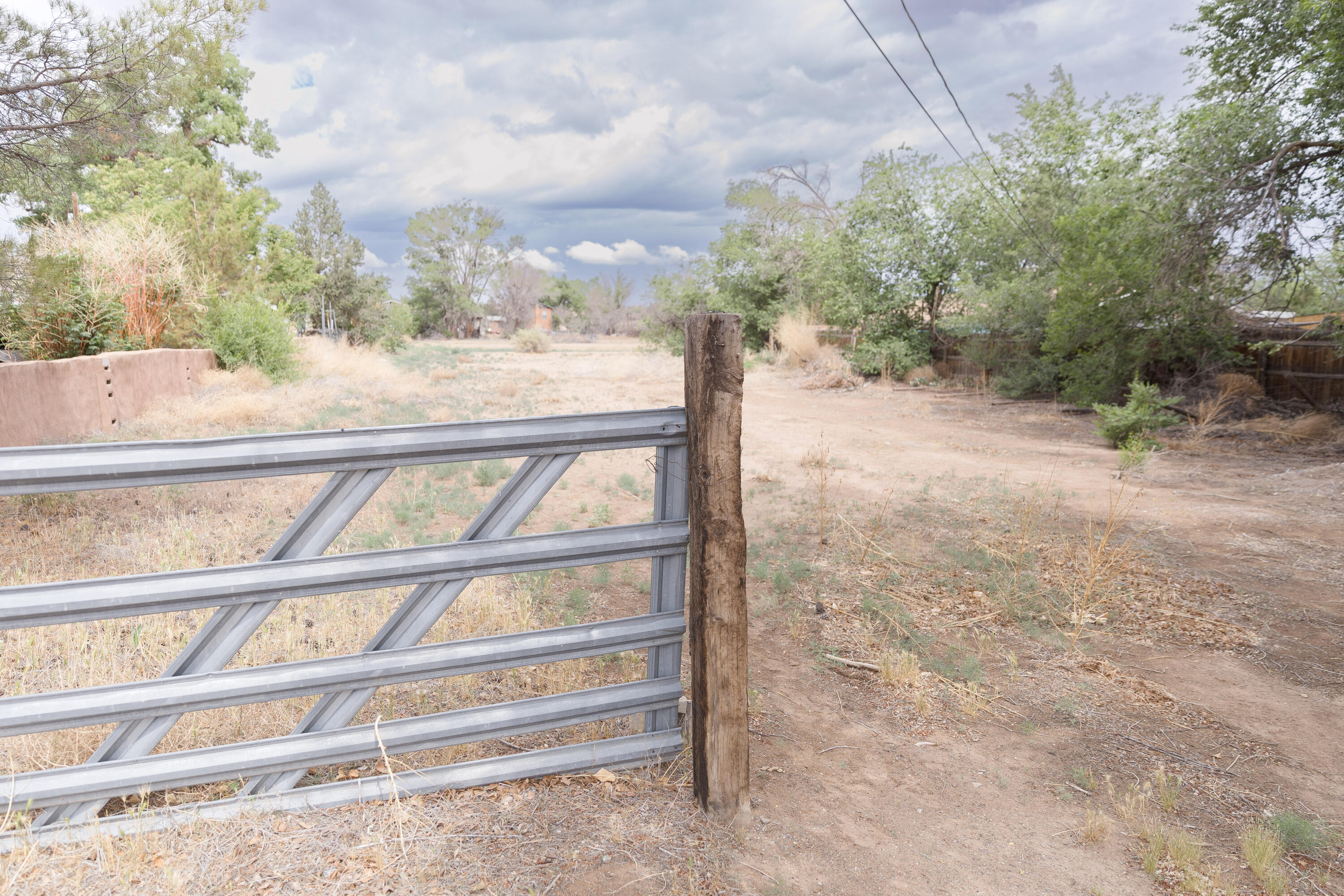 West Valverde, Corrales, New Mexico image 10