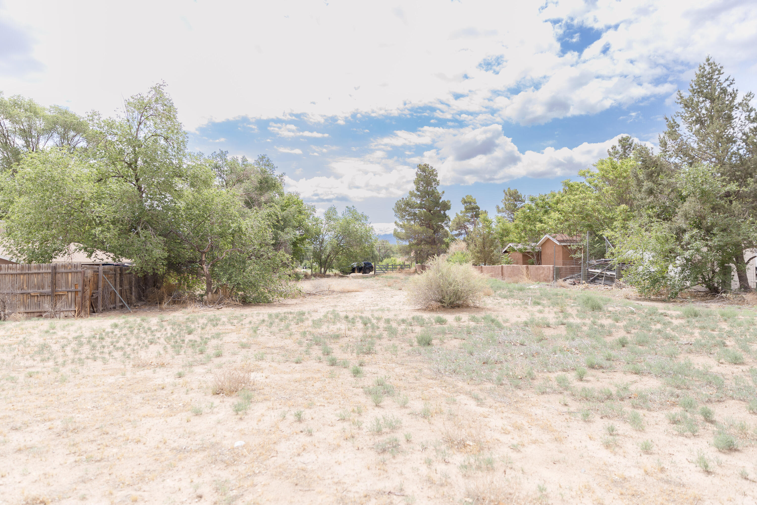 West Valverde, Corrales, New Mexico image 14