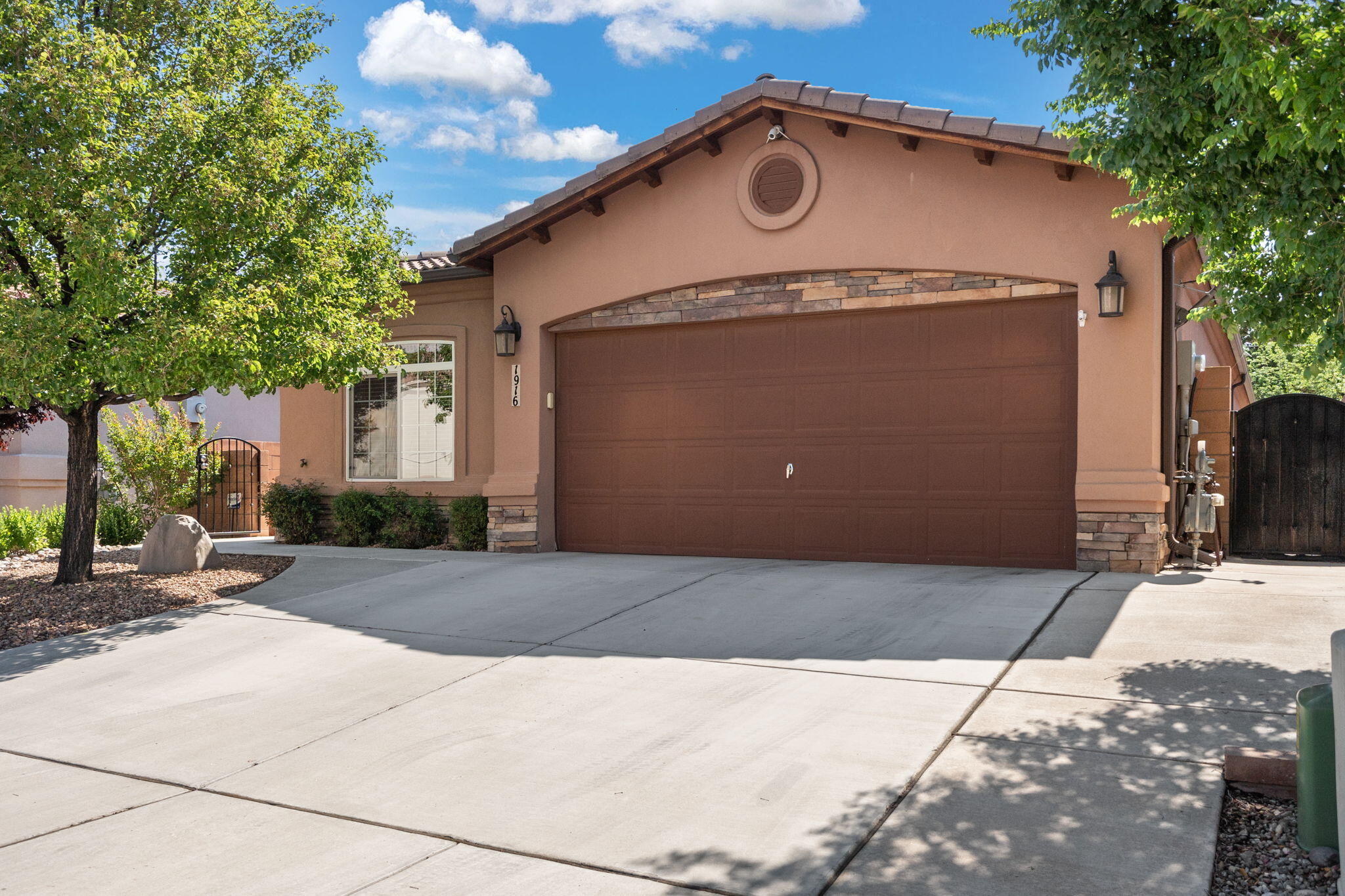 1916 Count Fleet Street, Albuquerque, New Mexico image 2