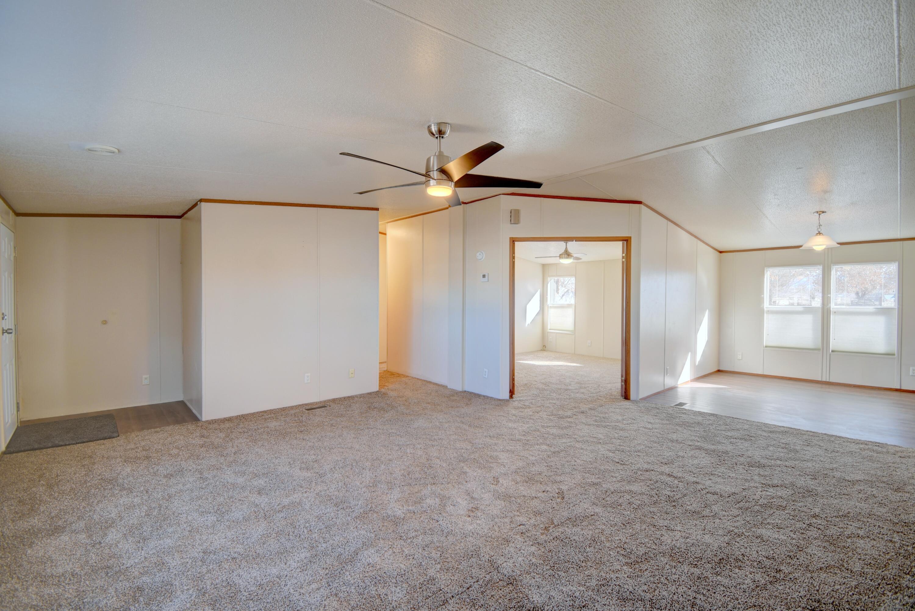 2810 Parklane Drive, Bosque Farms, New Mexico image 5