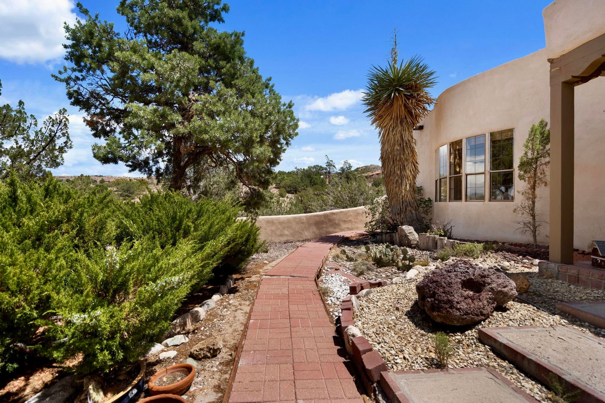 16 Chaparral Road