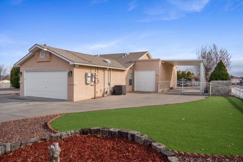 Photo of 100 Castle Rock Road SE, Rio Rancho, NM 87124 (MLS # 1096503)