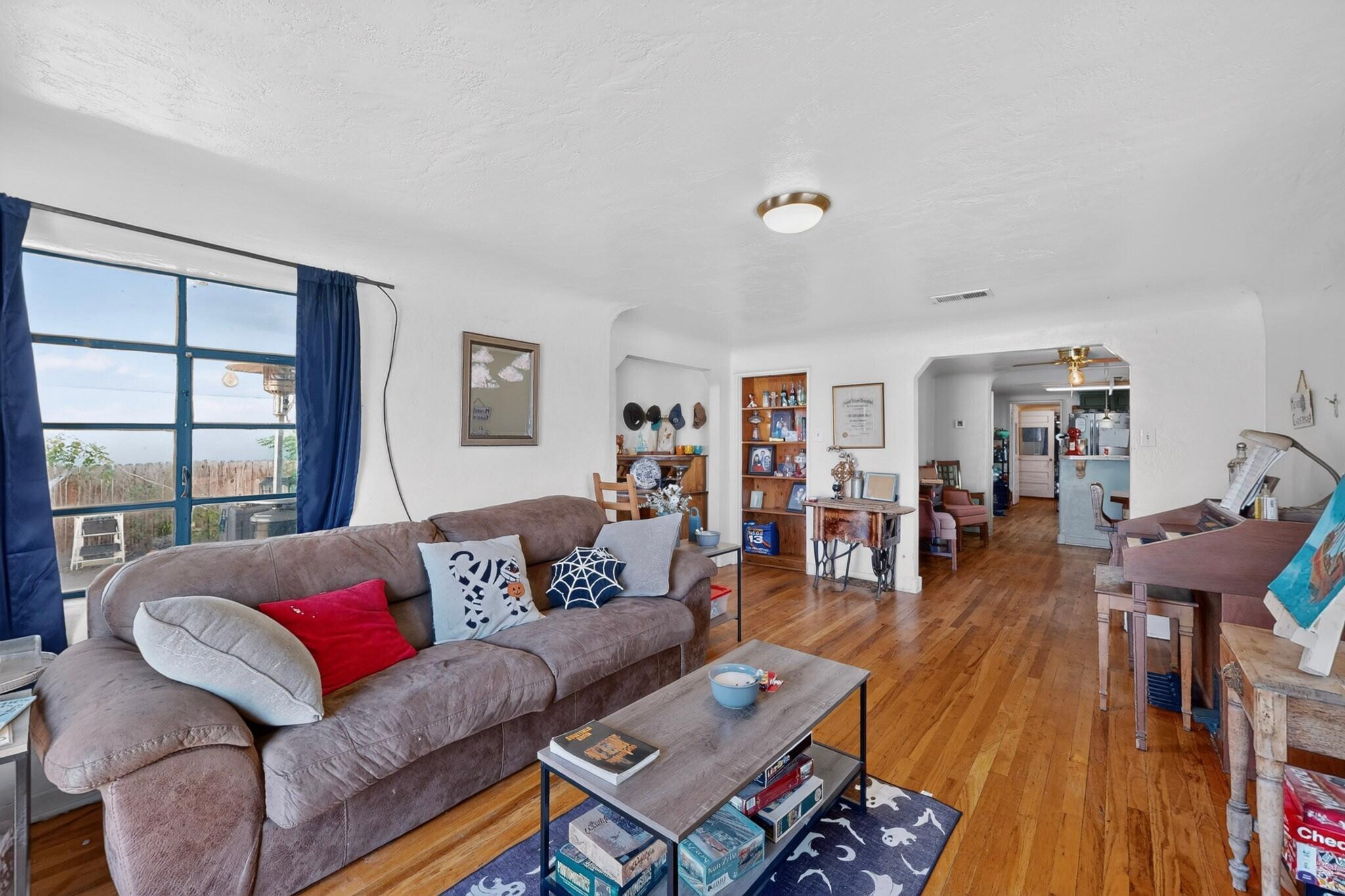 321 N 6th Street