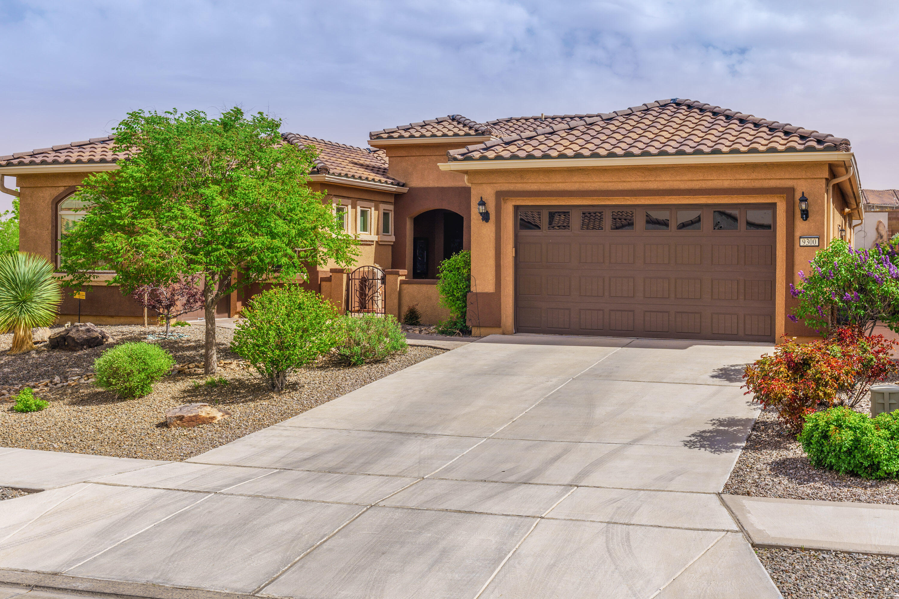 9300 Iron Creek Lane, Albuquerque, New Mexico image 2