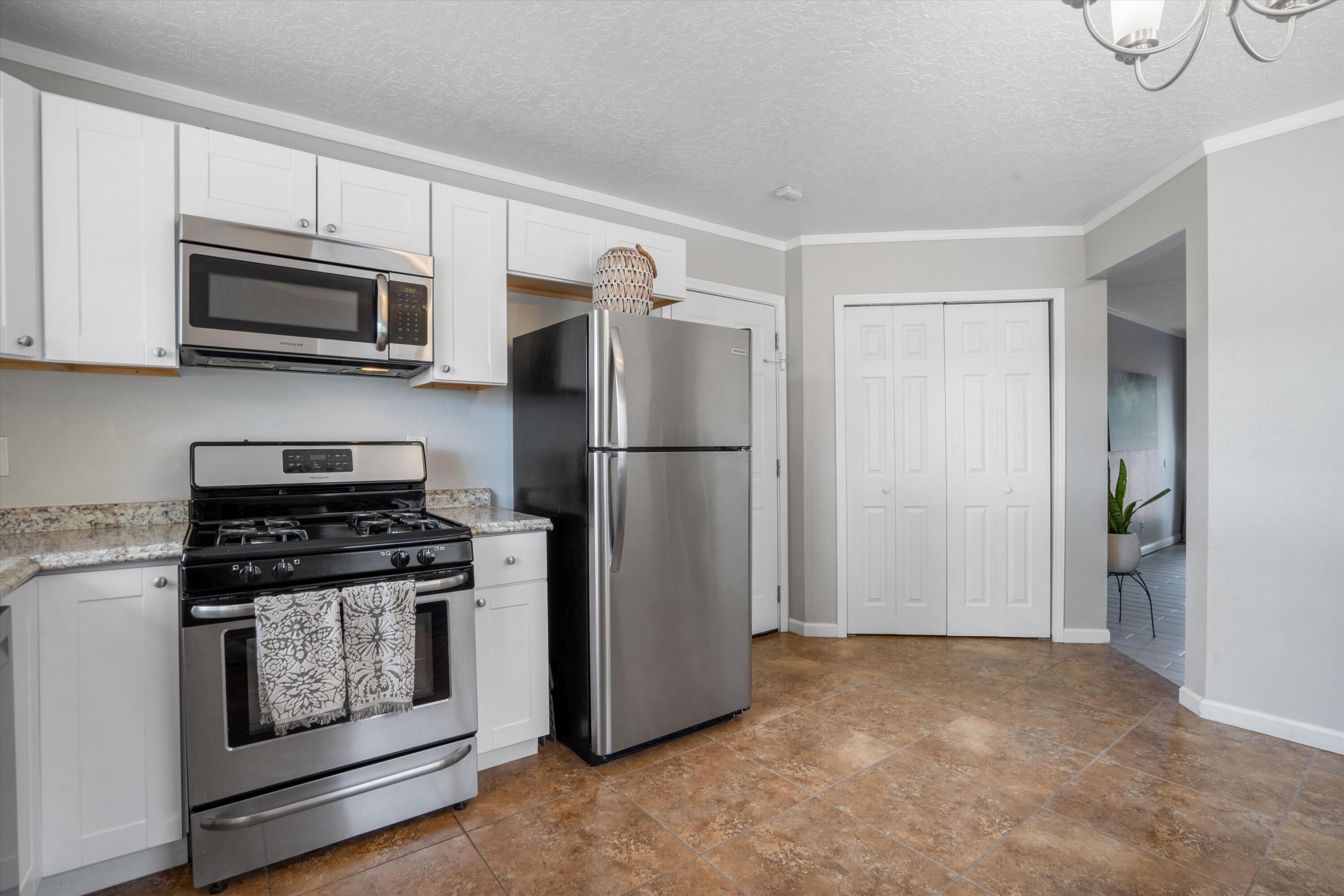 601 Clayton Meadows Drive, Rio Rancho, New Mexico image 24