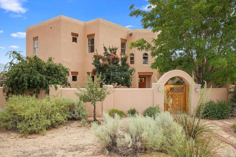 Photo of 651 CALLE DE BLAS, Corrales, NM 87048 (MLS # 1085913)