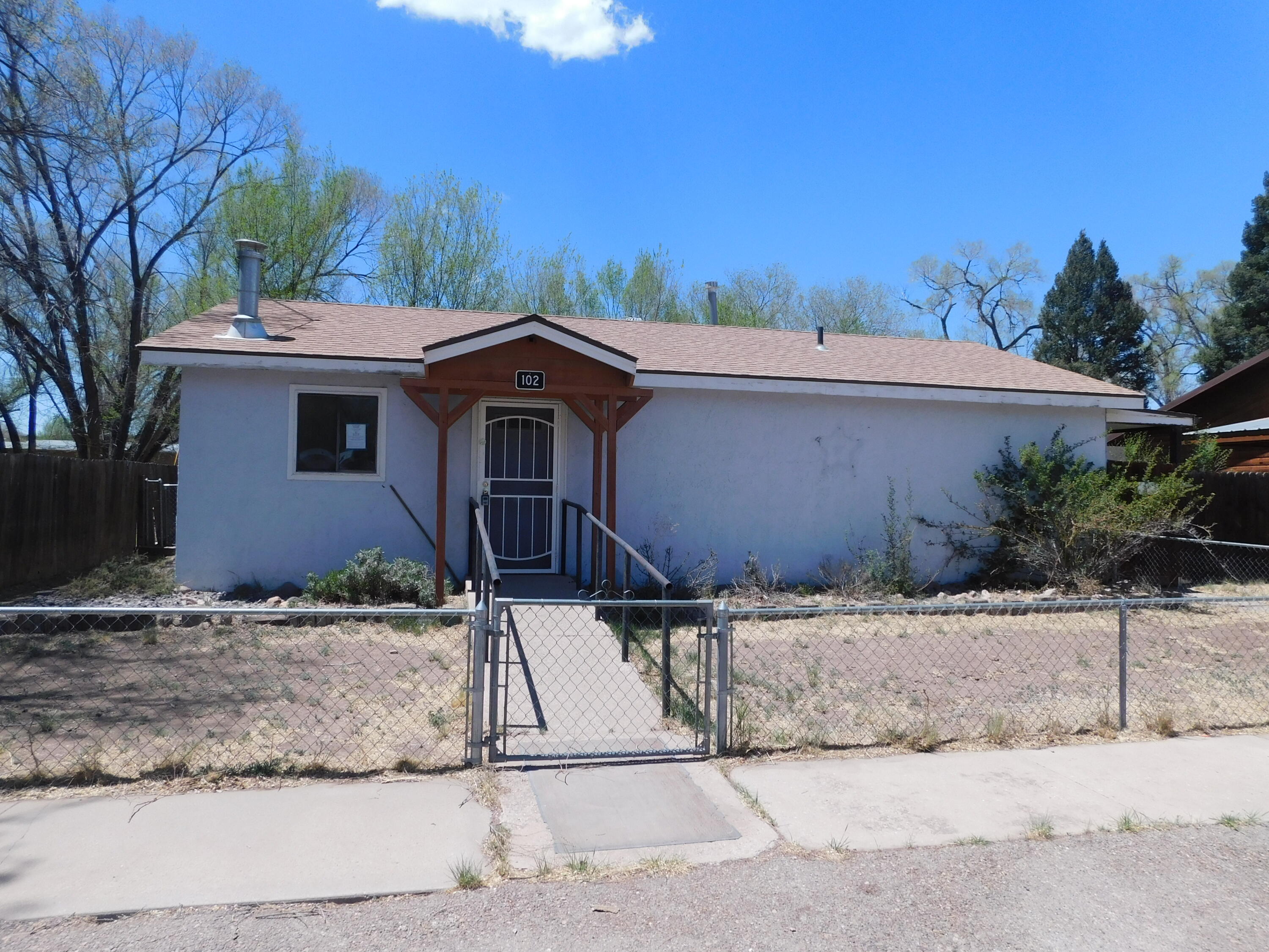 102 S Nogal Avenue, Capitan, New Mexico image 1