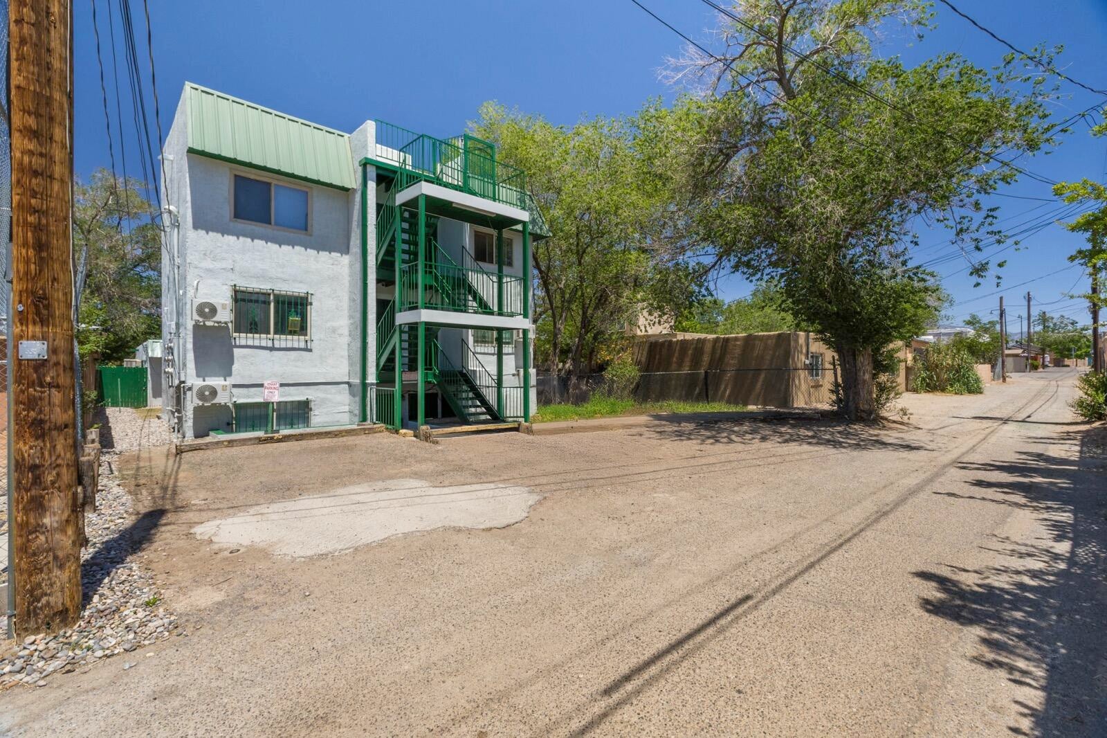 2104 Lead Avenue SE