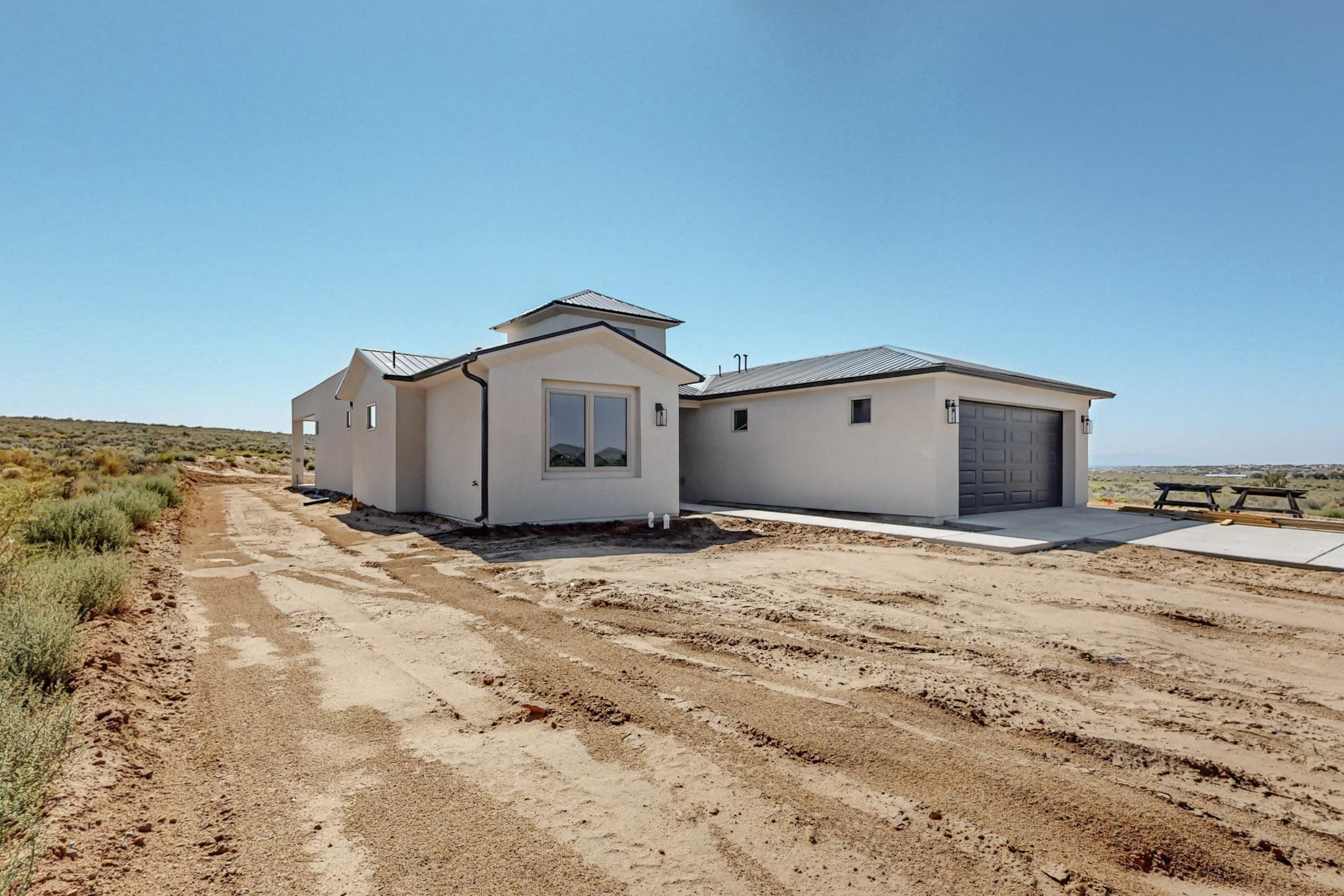 2414 Box Lake Drive, Rio Rancho, New Mexico image 2