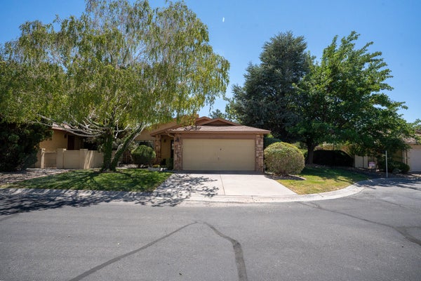10720 PENNYBACK PARK DR NE, ALBUQUERQUE, NM 87123 - Image 6afd9c0c5f63f0e4bf6bf86a59b7d9be/2638541374